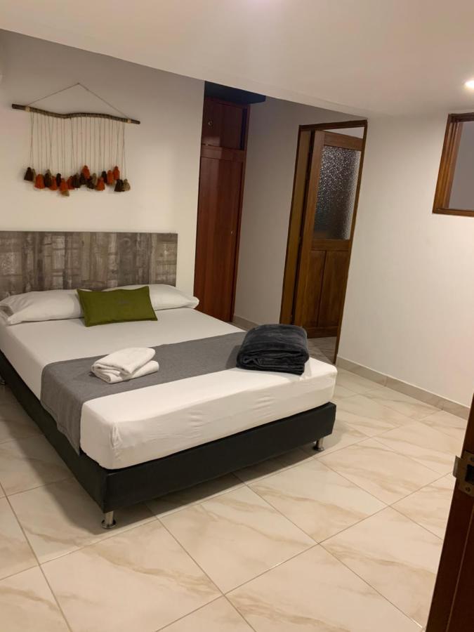 Hotel Porton Colonial Medellín Extérieur photo