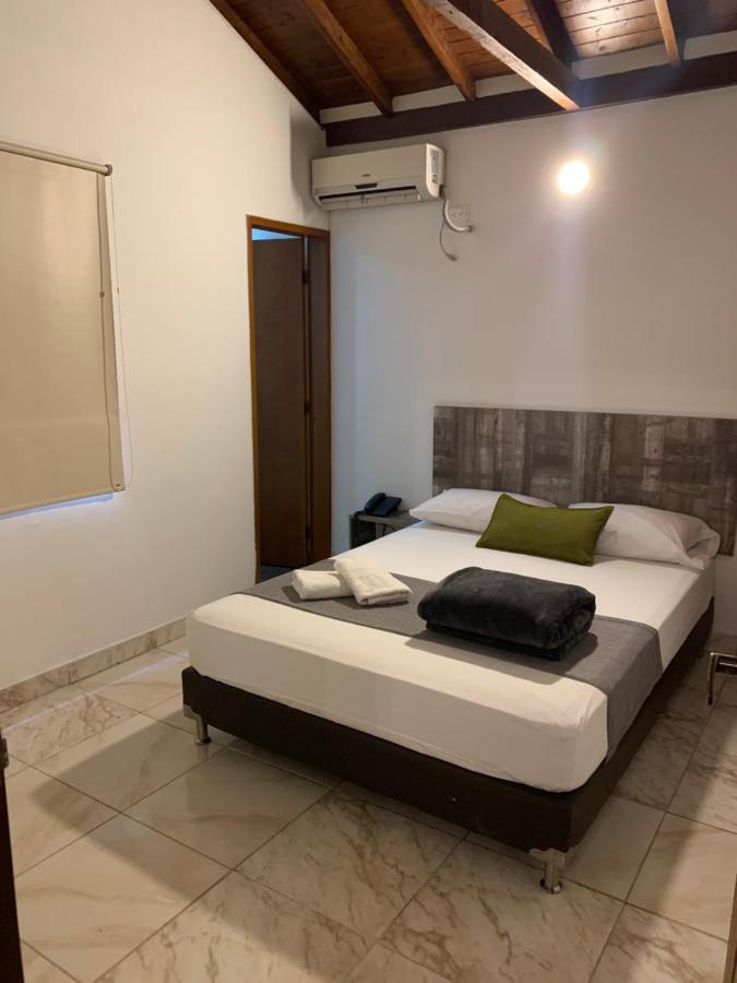Hotel Porton Colonial Medellín Extérieur photo