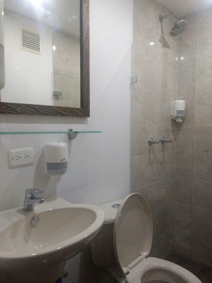 Hotel Porton Colonial Medellín Extérieur photo