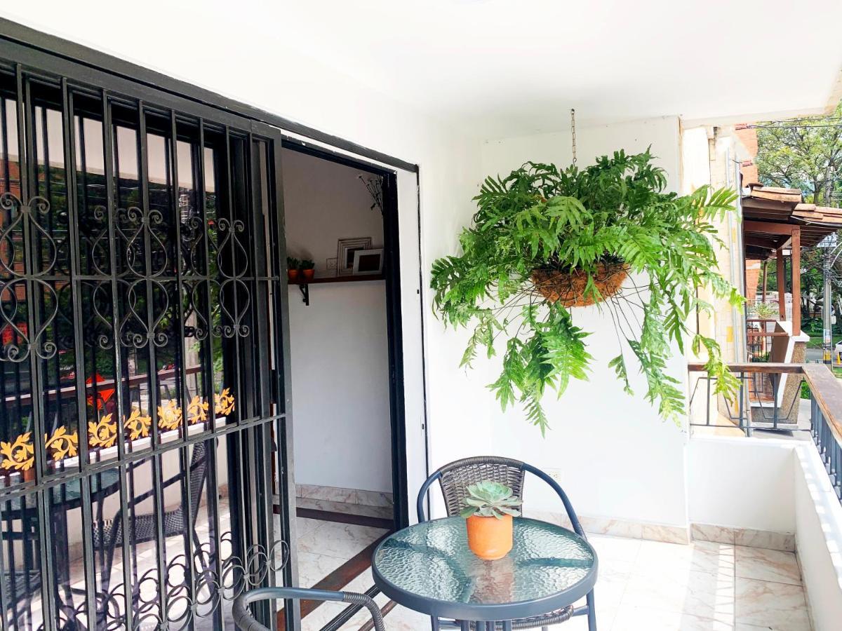 Hotel Porton Colonial Medellín Extérieur photo