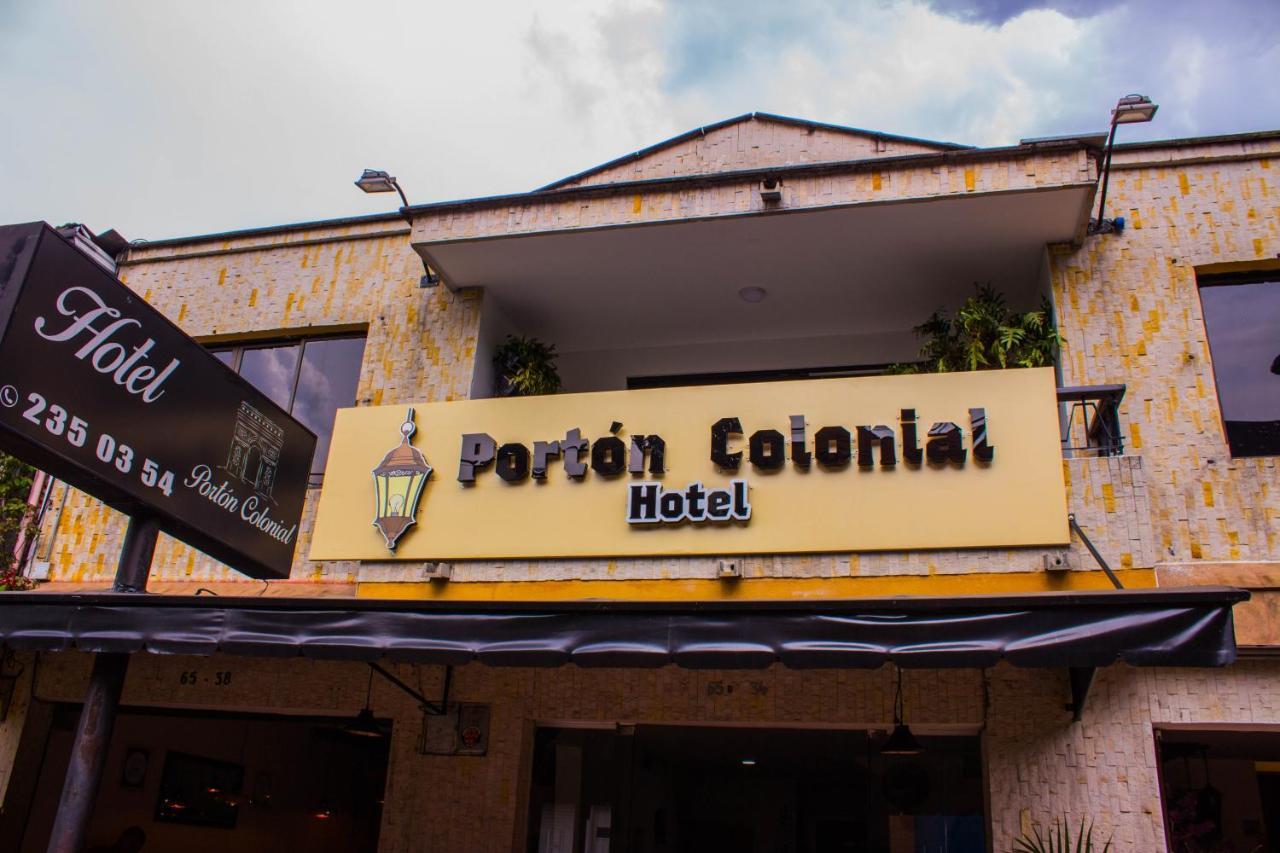 Hotel Porton Colonial Medellín Extérieur photo